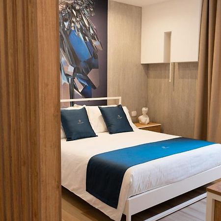 Antonio Busco Rooms Turi Buitenkant foto