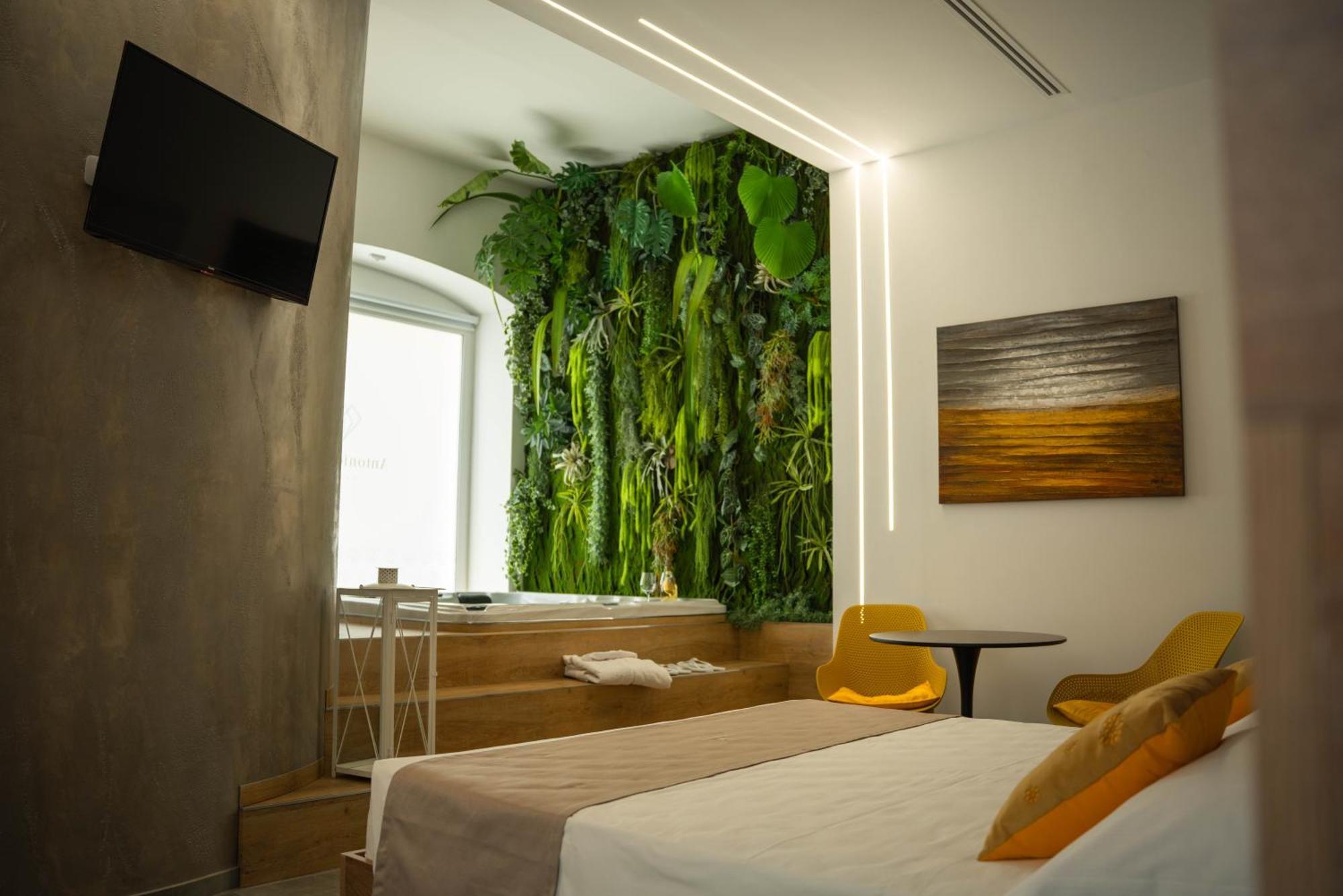 Antonio Busco Rooms Turi Buitenkant foto